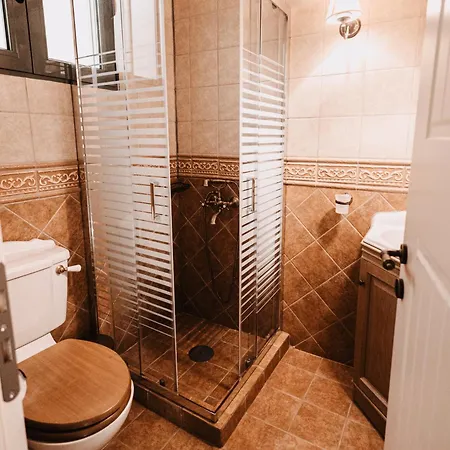 Grand * كالافريتا